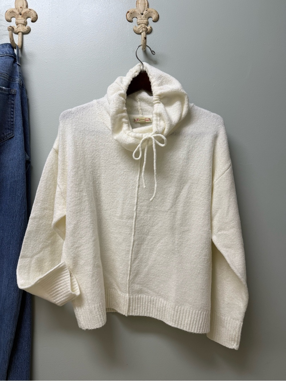 It’s our time cream sweater knit pullover medium